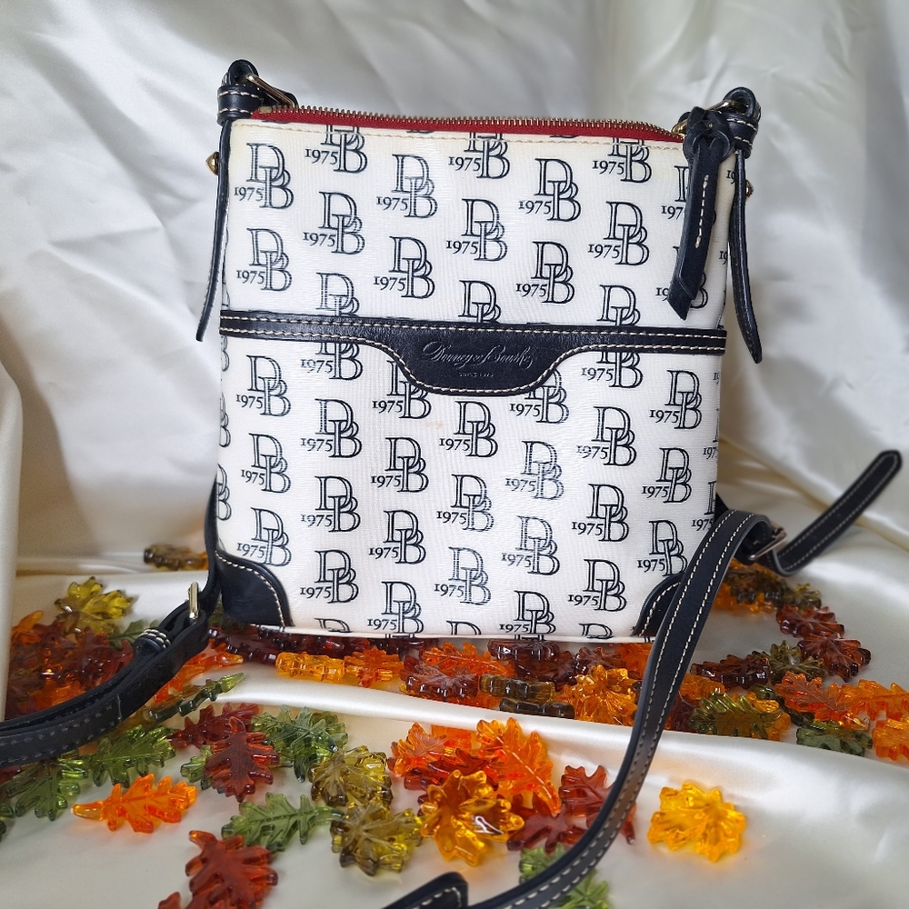 Dooney and bourke purse